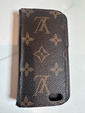 Louis Vuitton Monogram iPhone
6 Case